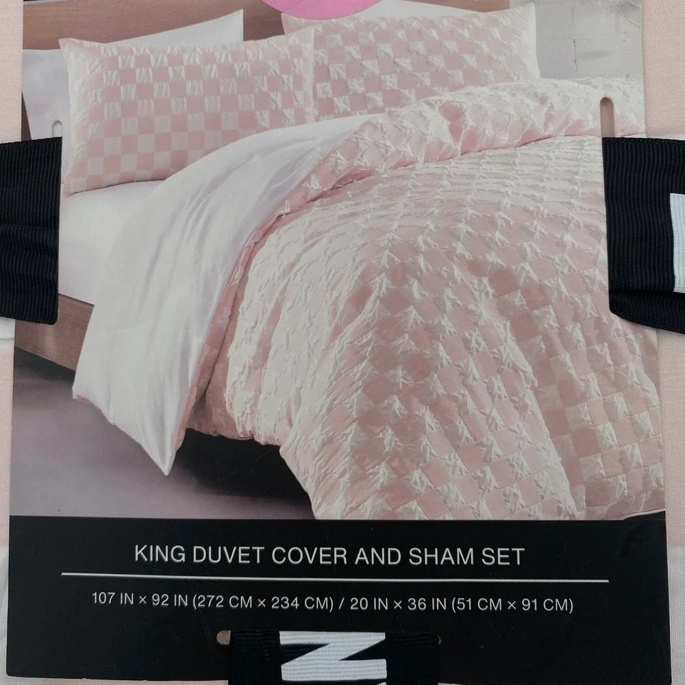 DKNY Duvet Cover Set King Pink White Checkered Puckered Texture Pastel Girly